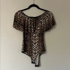 Elegant Leopard Print Off-Shoulder Bodysuit
